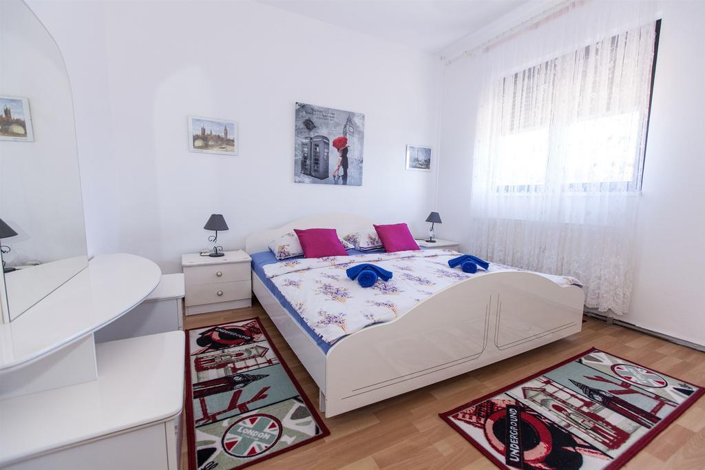 Apartments Vita Novi Vinodolski Cameră foto