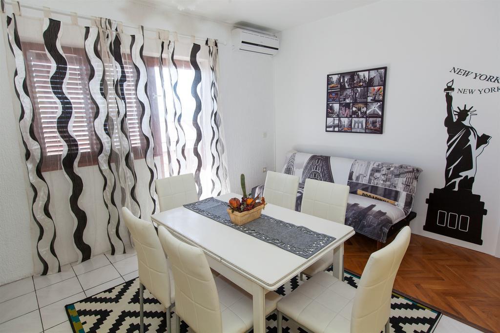 Apartments Vita Novi Vinodolski Cameră foto